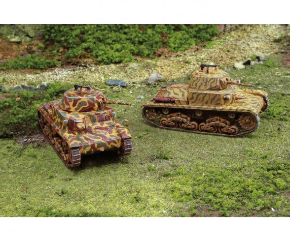 1:72 Panzer M13/40, 2 pcs 1:72 Panzer M13/40, 2 pcs