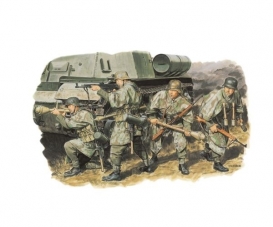 1:35 German Grenadiers East Prussia 1945