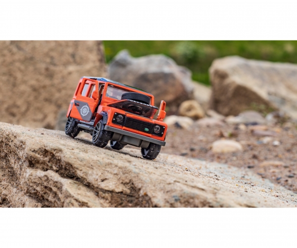 Deluxe Cars Land Rover Defender 110 Deluxe Cars Land Rover Defender 110