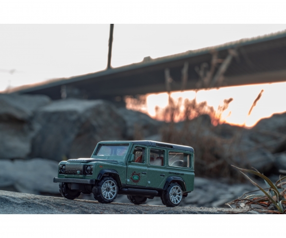Deluxe Cars Land Rover Defender 110 Deluxe Cars Land Rover Defender 110