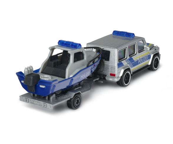 Mercedes-AMG G 63 mit Polizeiauto mit Polizeiboot und Anhänger Mercedes-AMG G 63 mit Polizeiauto mit Polizeiboot und Anhänger
