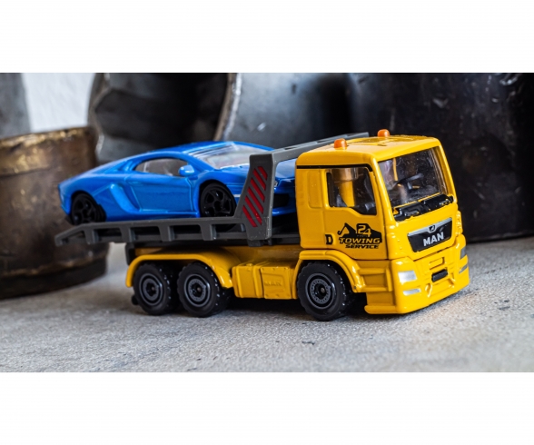 MAN Tow Truck with Lamborghini Aventador MAN Tow Truck with Lamborghini Aventador