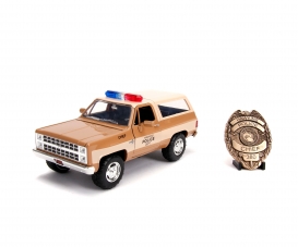 Stranger Things 1980 Chevy K5 Blazer 1:24 Stranger Things 1980 Chevy K5 Blazer 1:24