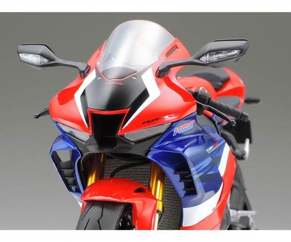 1:12 Honda CBR 1000-RR-R Fireblade SP 1:12 Honda CBR 1000-RR-R Fireblade SP