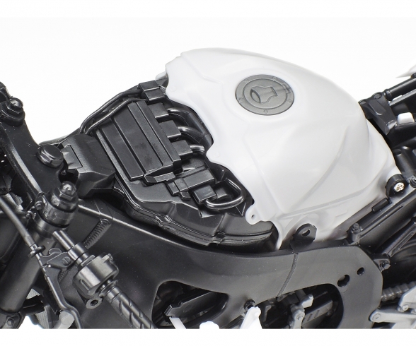 1:12 Honda CBR 1000-RR-R Fireblade SP 1:12 Honda CBR 1000-RR-R Fireblade SP