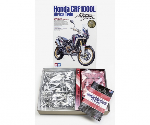 1:6 HONDA CRF 1000L Africa Twin Enduro 1:6 HONDA CRF 1000L Africa Twin Enduro