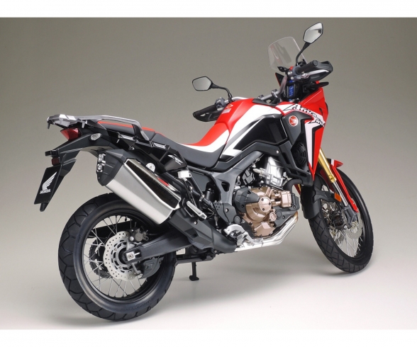 1:6 HONDA CRF 1000L Africa Twin Enduro 1:6 HONDA CRF 1000L Africa Twin Enduro