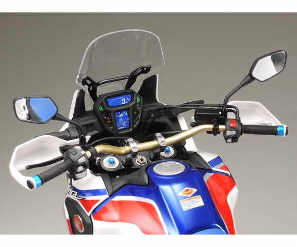1:6 HONDA CRF 1000L Africa Twin Enduro 1:6 HONDA CRF 1000L Africa Twin Enduro