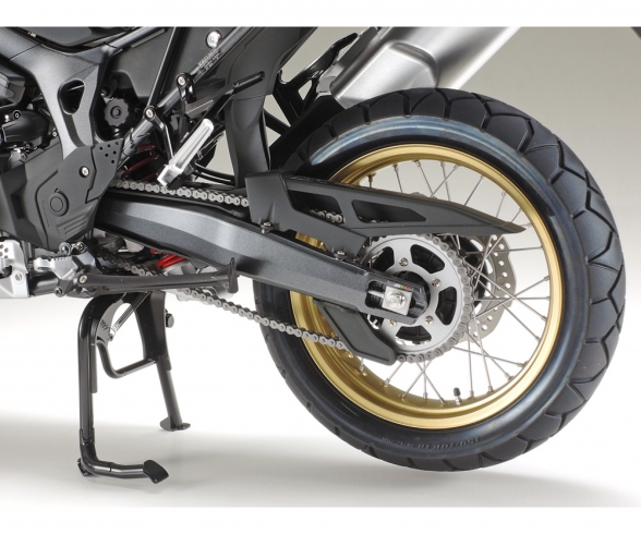 1:6 HONDA CRF 1000L Africa Twin Enduro 1:6 HONDA CRF 1000L Africa Twin Enduro