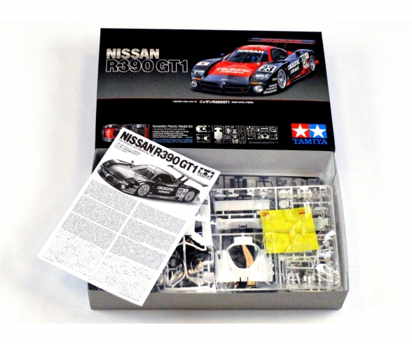 1:24 Nissan R390 GT1 1:24 Nissan R390 GT1