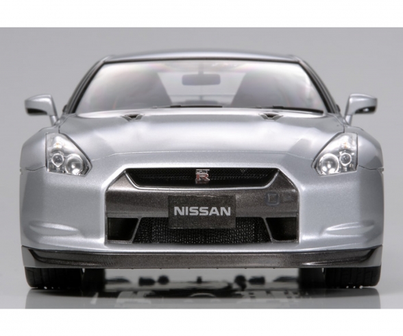 1:24 Nissan GT-R Streetversion 1:24 Nissan GT-R Streetversion
