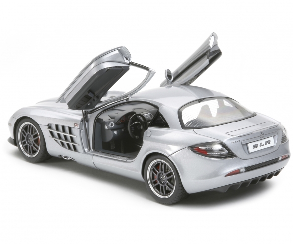 1:24 Mercedes Benz SLR722 McLaren 2006 1:24 Mercedes Benz SLR722 McLaren 2006
