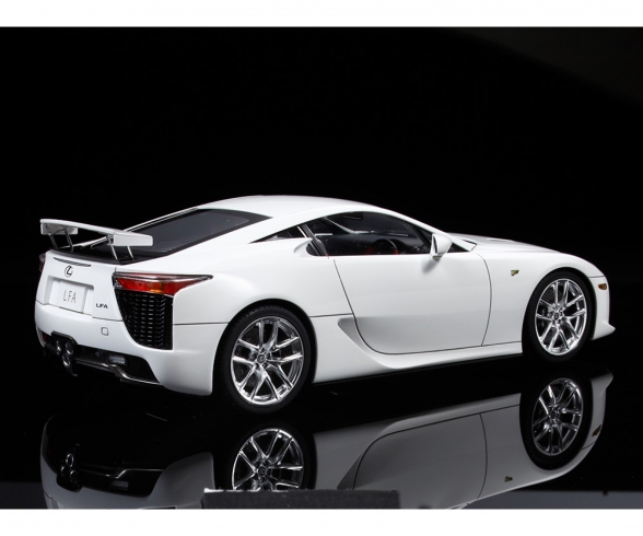 1:24 Lexux LFA V10 Roadver. w/PE-Parts 1:24 Lexux LFA V10 Roadver. w/PE-Parts