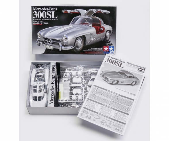 1:24 Mercedes Benz SL300 Gullwing 1:24 Mercedes Benz SL300 Gullwing