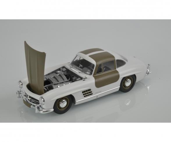 1:24 Mercedes Benz SL300 Gullwing 1:24 Mercedes Benz SL300 Gullwing