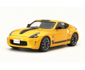 1:24 Nissan 370Z Heritage Edition 1:24 Nissan 370Z Heritage Edition