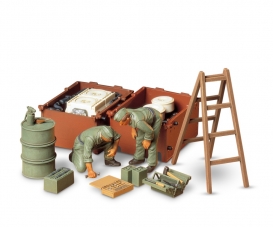 1:35 Diorama-Set Ger.Engine Maint.Cr.(2) 1:35 Diorama-Set Ger.Engine Maint.Cr.(2)
