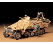 1:35 WWII SdKfz.251/1 Halftr.Per.Car.(4) 1:35 WWII SdKfz.251/1 Halftr.Per.Car.(4)