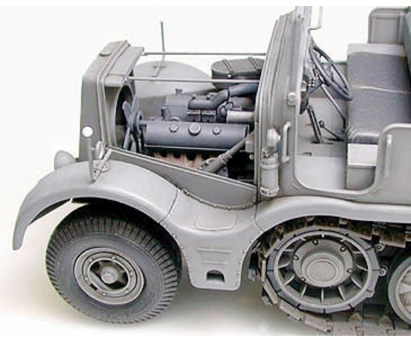 1:35 Dt. SdKfz.9 Famo 18to Halbkette(8) 1:35 Dt. SdKfz.9 Famo 18to Halbkette(8)