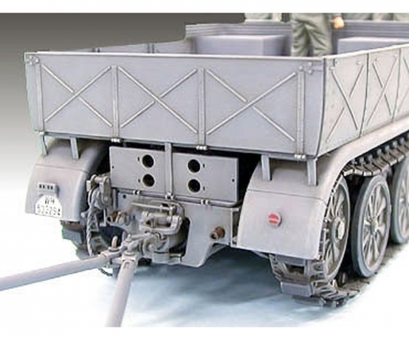 1:35 Ger. SdKfz.9 Famo 18to Halftrack(8) 1:35 Ger. SdKfz.9 Famo 18to Halftrack(8)