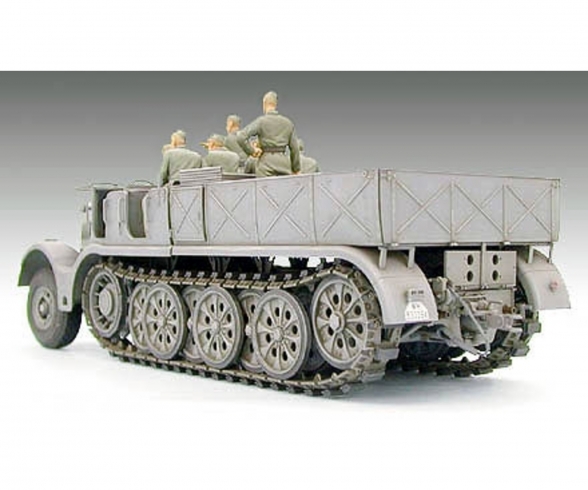 1:35 Dt. SdKfz.9 Famo 18to Halbkette(8) 1:35 Dt. SdKfz.9 Famo 18to Halbkette(8)