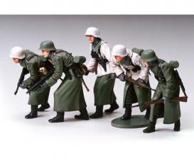1:35 WWII Fig-Set Ger.Infant. Winter (5) 1:35 WWII Fig-Set Ger.Infant. Winter (5)
