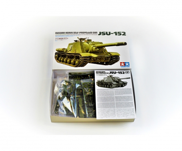 1:35 WWII Sov. Heavy MBT JSU-152 (2) 1:35 WWII Sov. Heavy MBT JSU-152 (2)