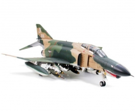1:32 F-4E PHANTOM II EARLY PROD. 1:32 F-4E PHANTOM II EARLY PROD.