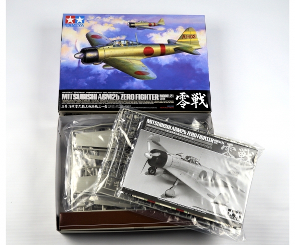 1:32 Mits.A6M2b ZERO Fighter 21 1:32 Mits.A6M2b ZERO Fighter 21