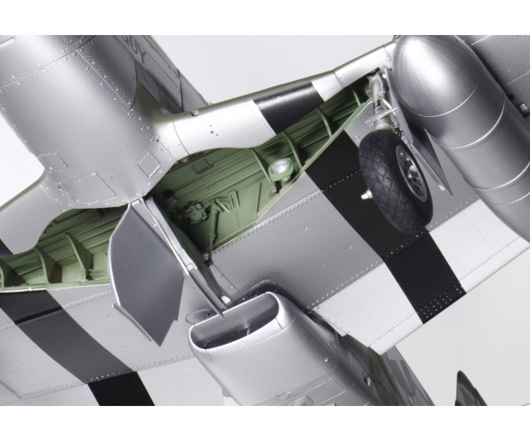 1:32 WWII North American P-51D Mustang 1:32 WWII North American P-51D Mustang