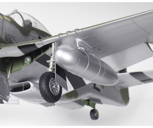 1:32 WWII North American P-51D Mustang 1:32 WWII North American P-51D Mustang