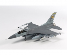 1:72 F-16CJ w/FULL EQUIPMENT 1:72 F-16CJ w/FULL EQUIPMENT
