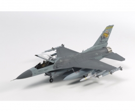 1:72 F-16CJ w/FULL EQUIPMENT 1:72 F-16CJ w/FULL EQUIPMENT