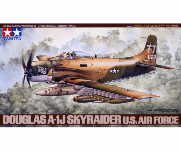1:48 WWII Douglas A-1J Skyrider USAF 1:48 WWII Douglas A-1J Skyrider USAF