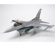 1:48 Lockheed Martin F-16C Block 25/32 1:48 Lockheed Martin F-16C Block 25/32