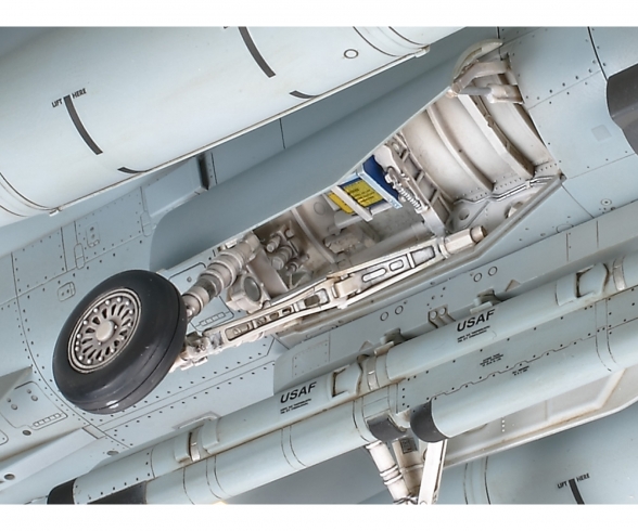 1:48 Lockheed Martin F-16C Block 25/32 1:48 Lockheed Martin F-16C Block 25/32