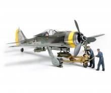 1:48 WWII Dt. F.W. Fw190 F-8/9 m.Belad. 1:48 WWII Dt. F.W. Fw190 F-8/9 m.Belad.