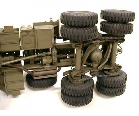 1:35 US 40to Transp. Dragon Wagon (4) 1:35 US 40to Transp. Dragon Wagon (4)