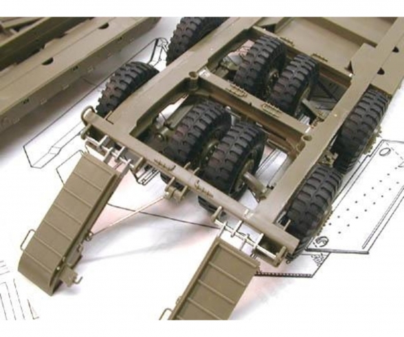 1:35 US 40to Transp. Dragon Wagon (4) 1:35 US 40to Transp. Dragon Wagon (4)