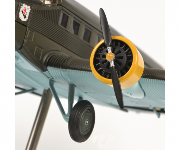 Junkers Ju52/3m "Amicale Jean-Baptiste Salis", oliv, 1:72 Junkers Ju52/3m "Amicale Jean-Baptiste Salis", oliv, 1:72