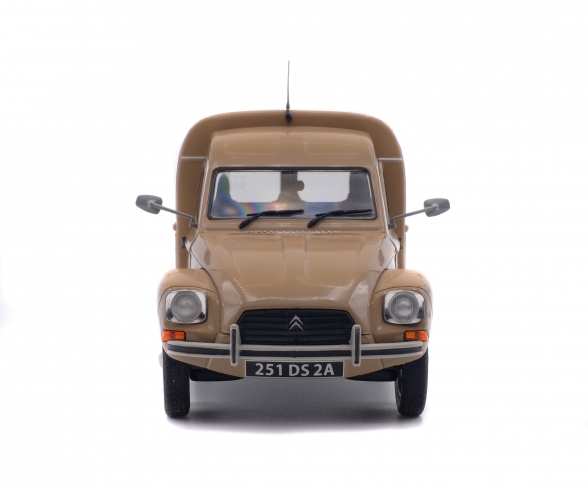 1:18 Citroën Acadiane, beige, 1984 1:18 Citroën Acadiane, beige, 1984