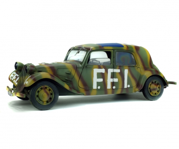 1:18 Citroën Traction 11CV FFI, 1944 1:18 Citroën Traction 11CV FFI, 1944