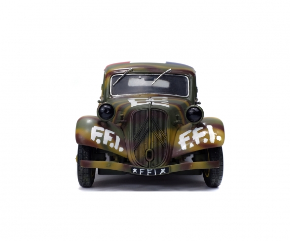 1:18 Citroën Traction 11CV FFI, 1944 1:18 Citroën Traction 11CV FFI, 1944