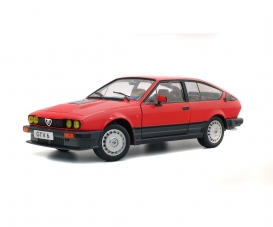 1:18 Alfa GTV6, rot, 1984 1:18 Alfa GTV6, rot, 1984