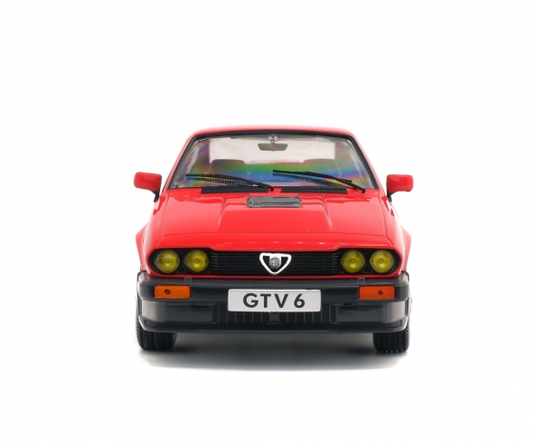 1:18 Alfa GTV6, rot, 1984 1:18 Alfa GTV6, rot, 1984