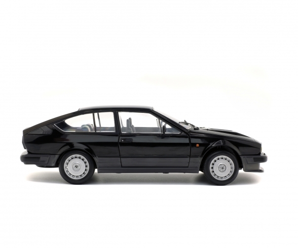1:18 Alfa GTV6, black, 1984 1:18 Alfa GTV6, black, 1984