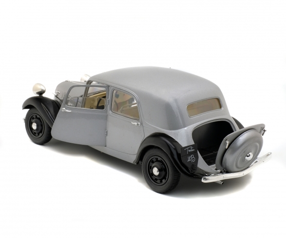 1:18 Citroen Traction 11B 1:18 Citroen Traction 11B