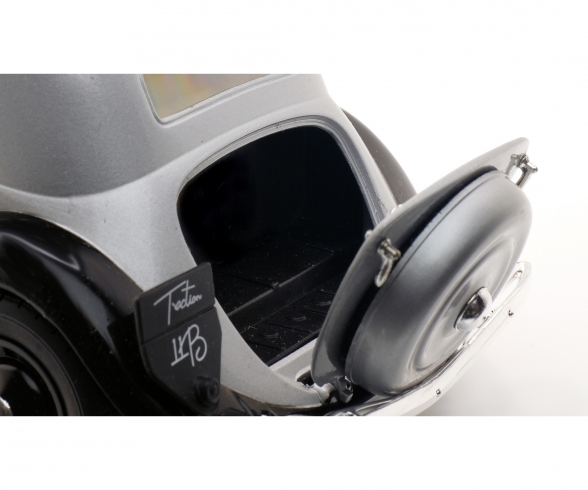 1:18 Citroen Traction 11B 1:18 Citroen Traction 11B