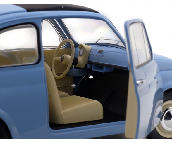 1:18 Steyr Puch 500, blue 1:18 Steyr Puch 500, blue