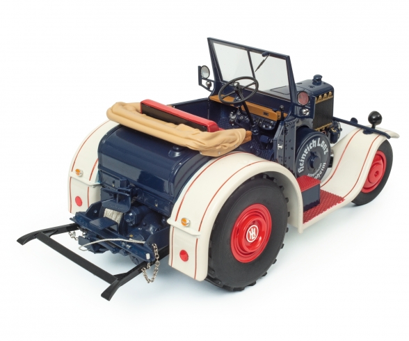 Lanz Eilbulldog, blue white, 1:18 Lanz Eilbulldog, blue white, 1:18
